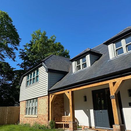 치체스터 Flint House - Goodwood Events B&B 외부 사진